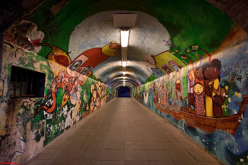 München Fussgängertunnel Ludwigsbrücke