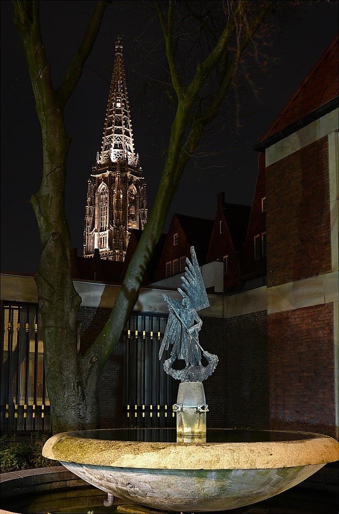 Münster Brunnen Engel vor St-Lamberti-Kirche