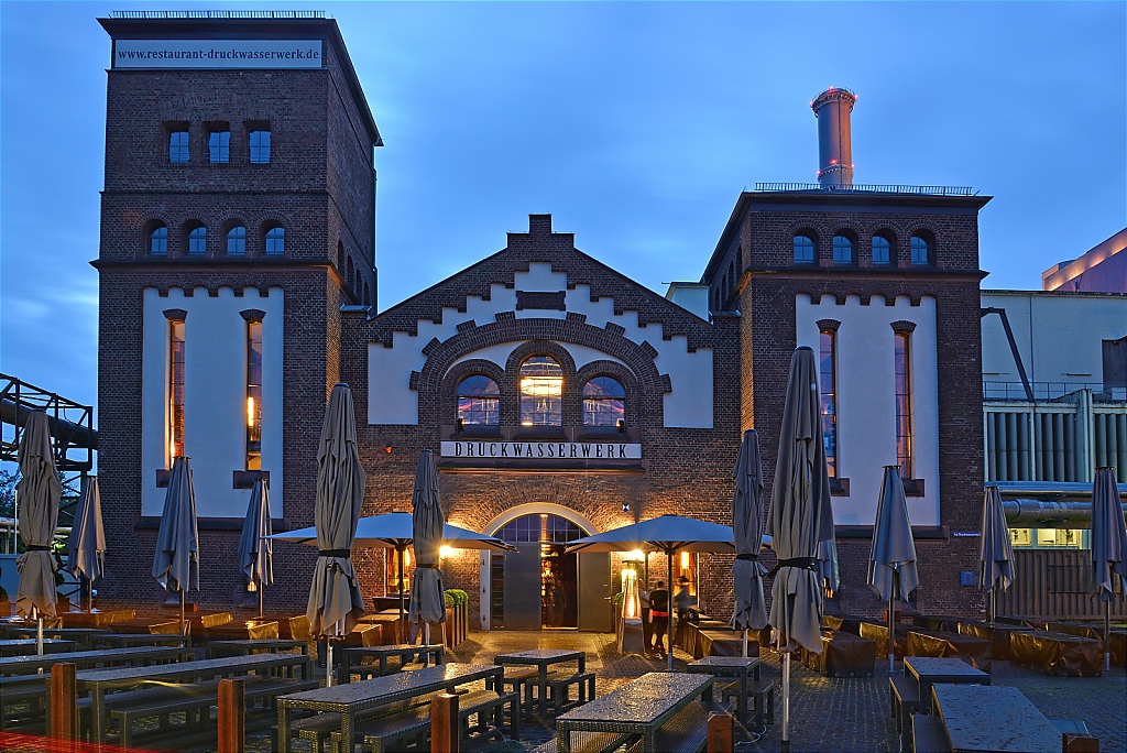 2014-06-04-68-Frankfurt-Main-Restaurant-Druckwasserwerk.JPG