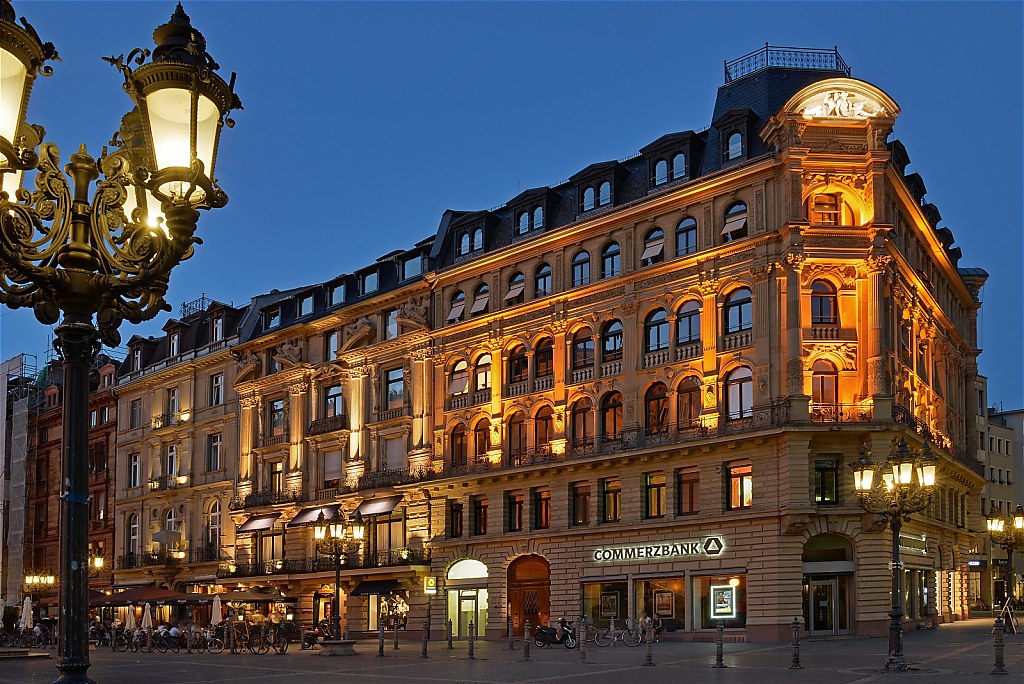 2015-07-16-05-Frankfurt-Opernplatz-Commerzbank.JPG