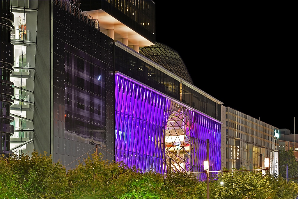 2015-07-16-12-Frankfurt-Zeil-Shopping-Mall.JPG