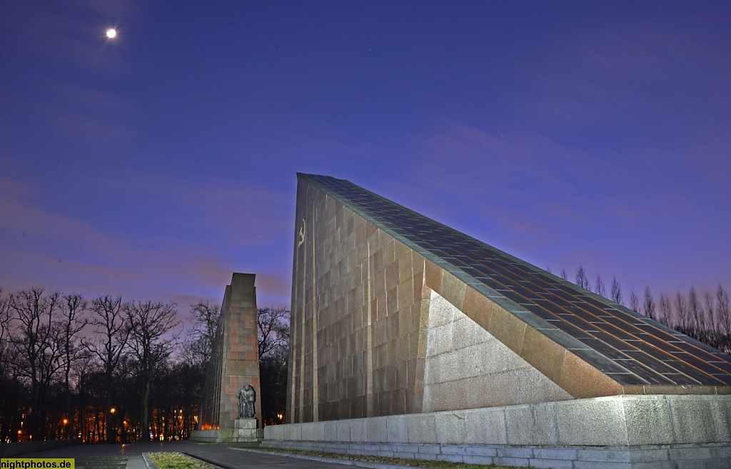 Berlin Treptow Sowjetisches Ehrenmal