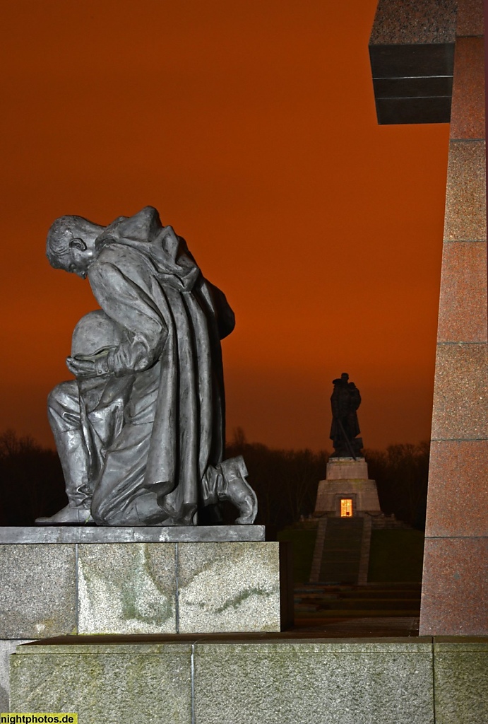 Berlin Treptow Sowjetisches Ehrenmal