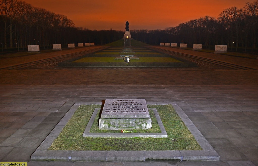 Berlin Treptow Sowjetisches Ehrenmal