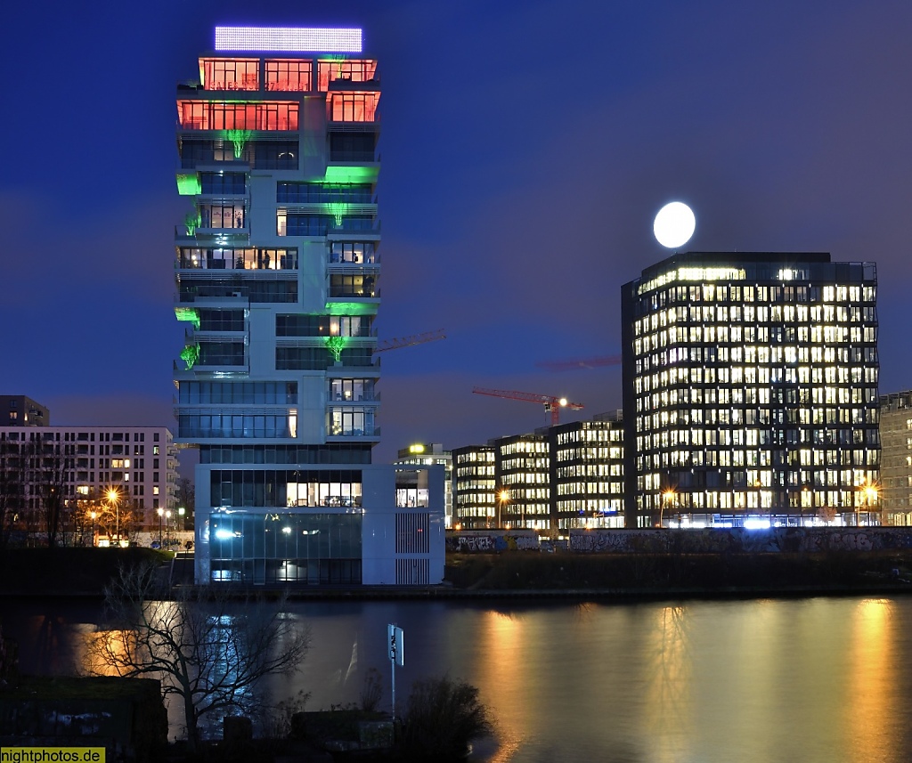 Berlin Friedrichshain Wohnhochhaus Living Levels erbaut 2015 von PAKA Ingenieurbüro Schwedt mit Ingenieurbüro Frank Zabel Wildau am Spreeufer. Mühlenstrasse 77