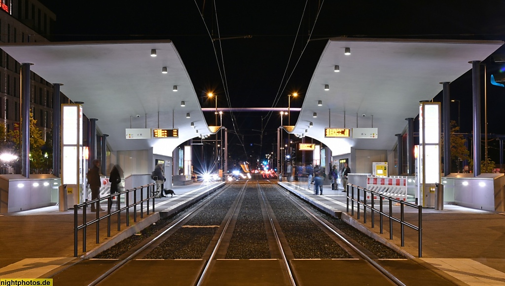 Berlin Tiergarten Tram-Station Hauptbahnhof