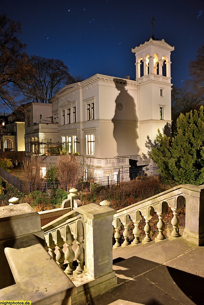 Berlin Wannsee Borussia-Monument vor Villa Wild