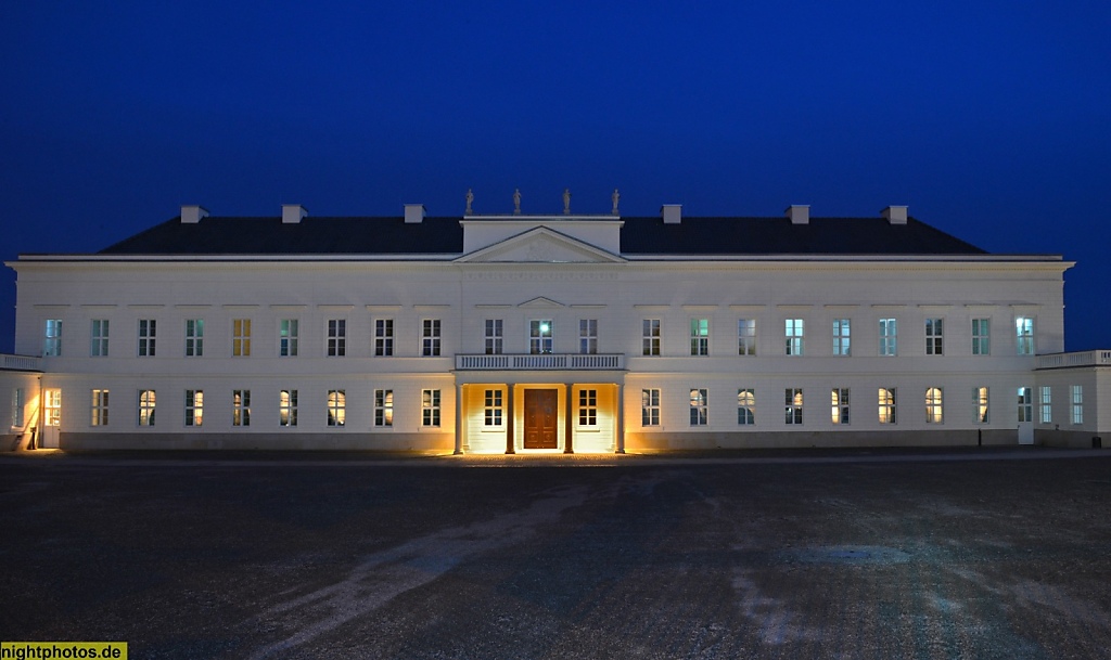 Hannover Schloss Herrenhausen Erstbau 1670 Ehrenhofseite