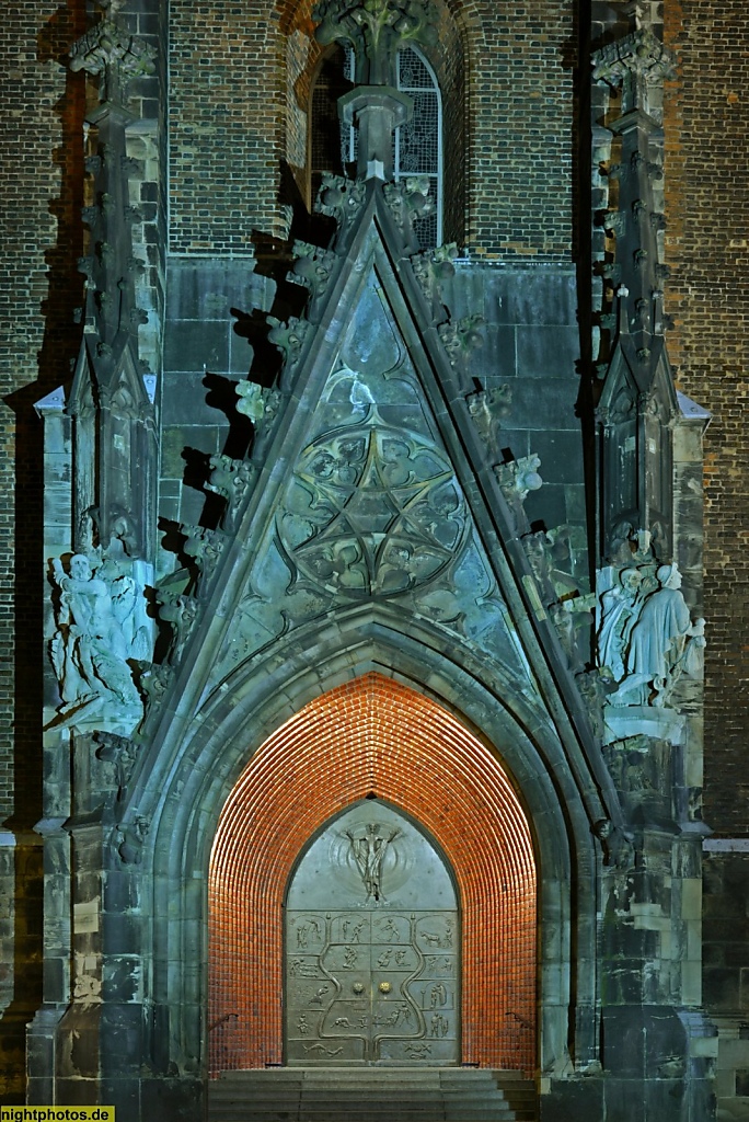 Hannover Marktkirche erbaut 1347-1360 Portal