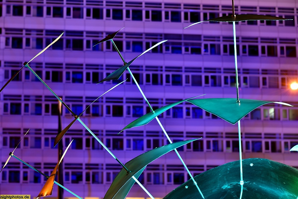 Berlin Charlottenburg Lichtkunst auf dem Ernst-Reuter-Platz