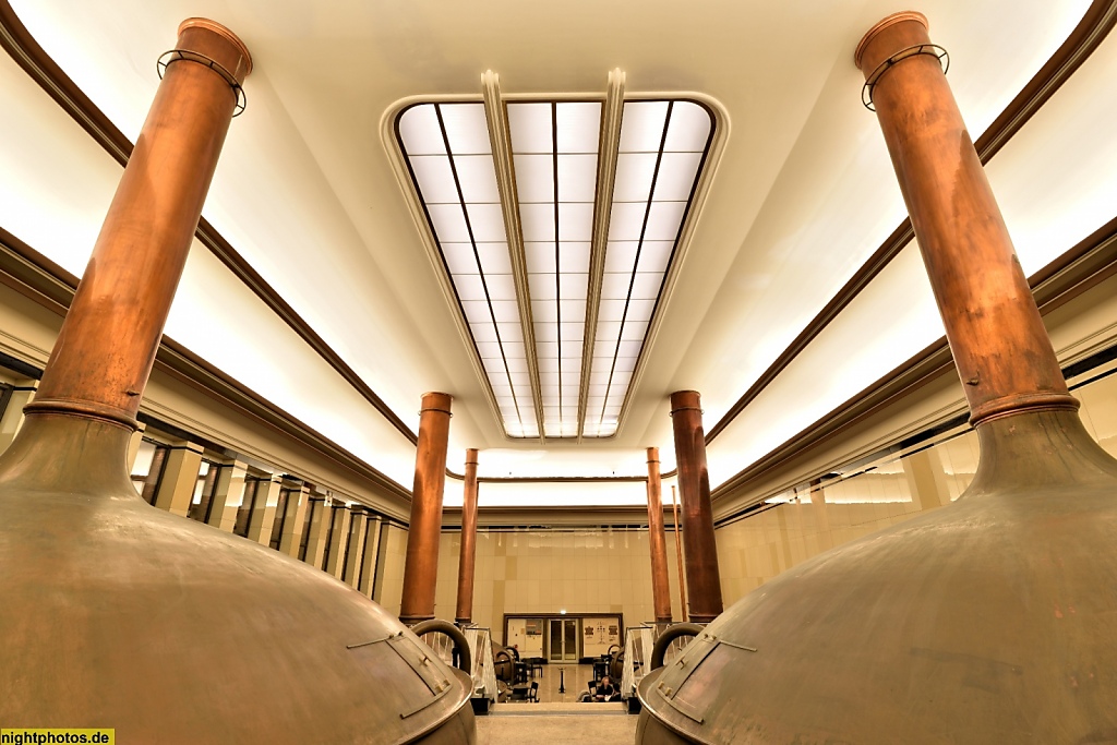 Berlin Neukölln Kindl. Erbaut 1926-1930 von Hans Claus und Richard Schepke als Sudhaus der Brauerei Kindl. Gastronomie Cafe Babette