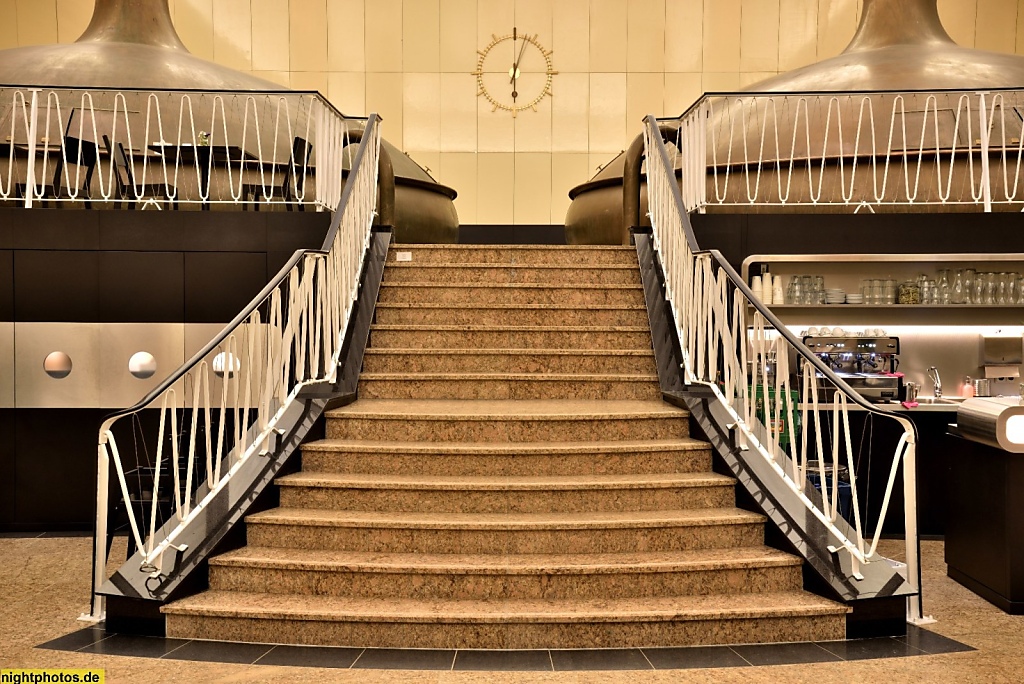 Berlin Neukölln Kindl. Erbaut 1926-1930 von Hans Claus und Richard Schepke als Sudhaus der Brauerei Kindl. Gastronomie Cafe Babette