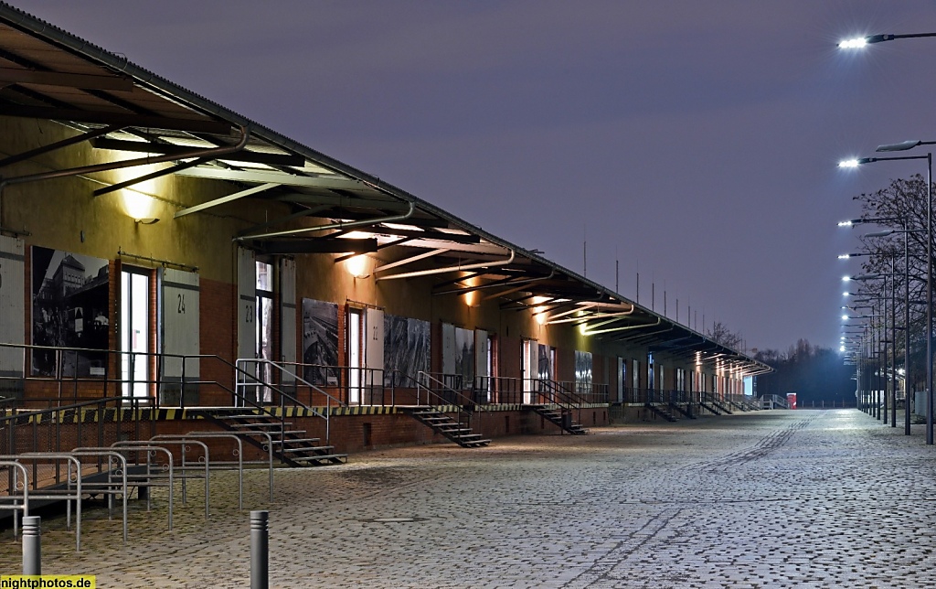 Berlin Kreuzberg Ladestrasse des ehemaligen Anhalter Güterbahnhof Gleisdreieckpark  