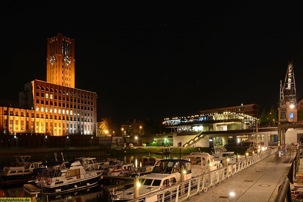 Berlin Tempelhof Ullsteinhaus erbaut 1925-1927 von Eugen Schmohl am Teltowkanal mit Tempelhofer Hafen