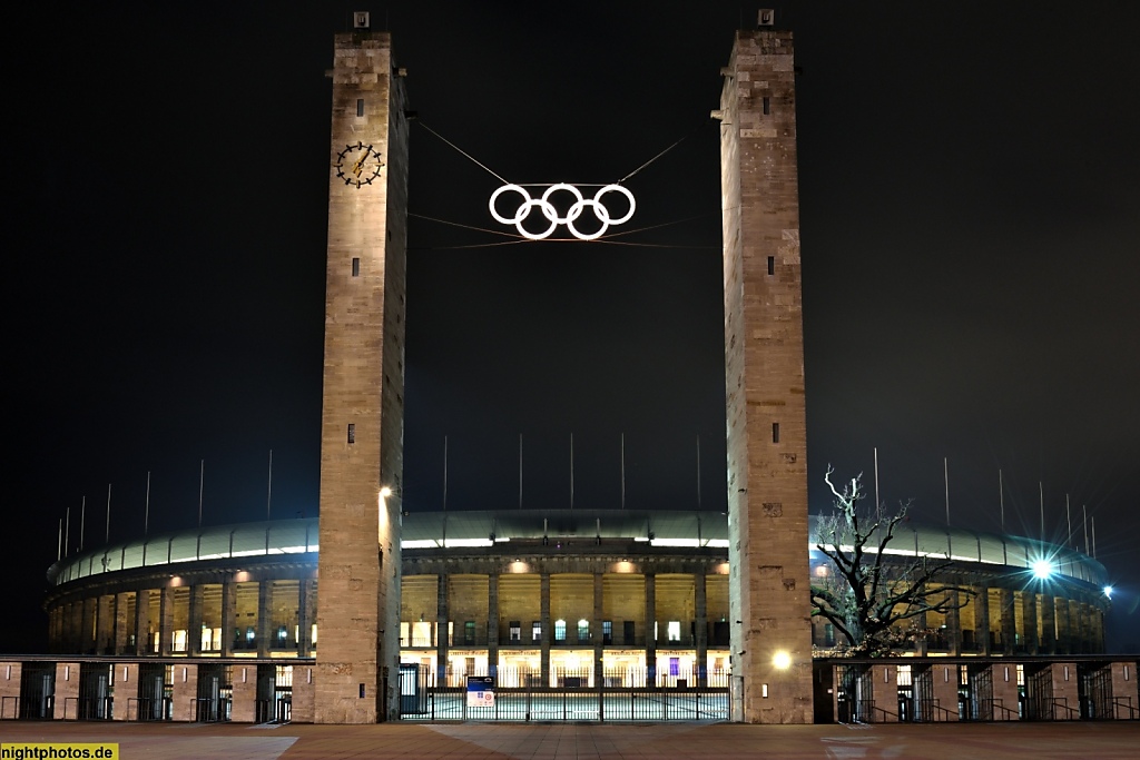 Berlin Charlottenburg Olympiastadion am Olympischen Platz