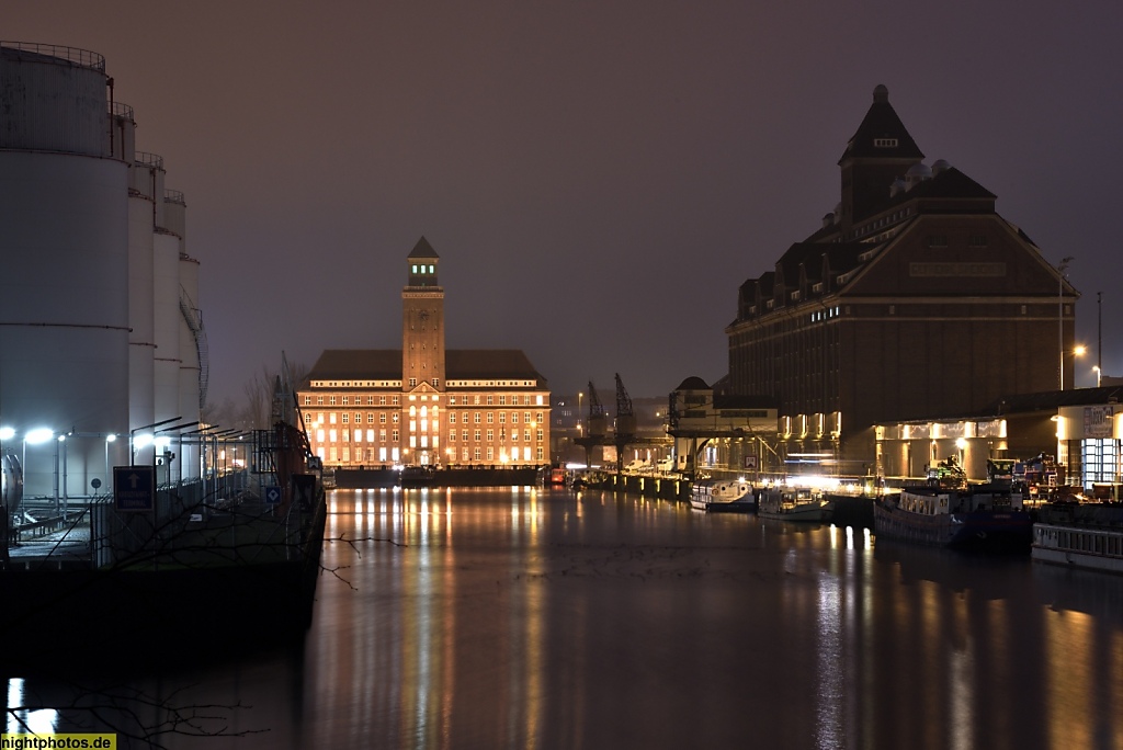 Berlin Moabit Westhafen Tanklager Verwaltung Speicherhaus