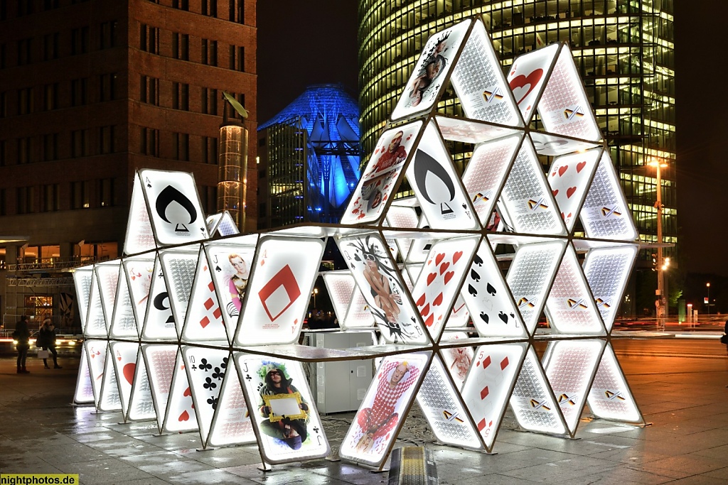 Berlin Mitte Potsdamer Platz Lichtkunst 'House of Cards'