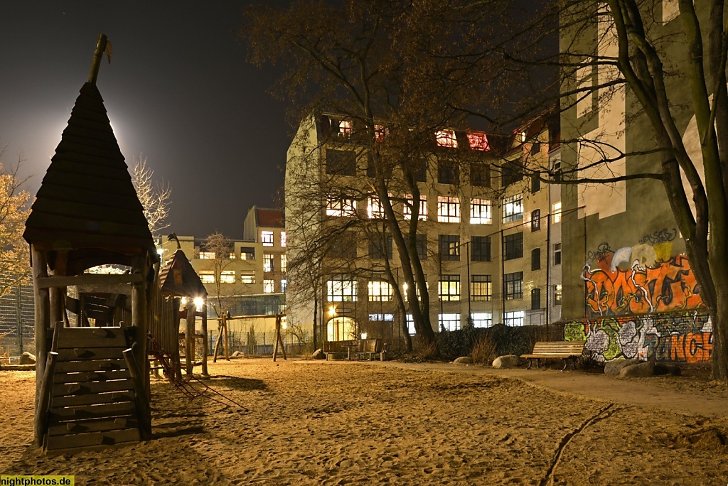 Berlin Kreuzberg Körtestrasse Spiel- und Sportplatz