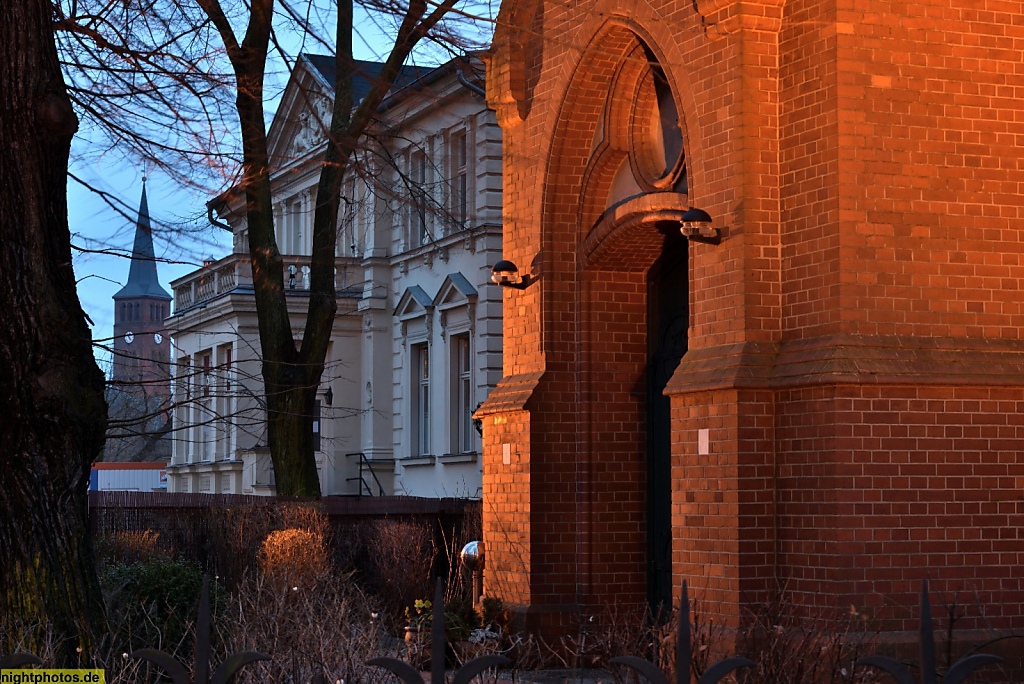 Berlin Köpenick Lindenstrasse 44 Fabrikantenvilla hinter Kirche St Josef 