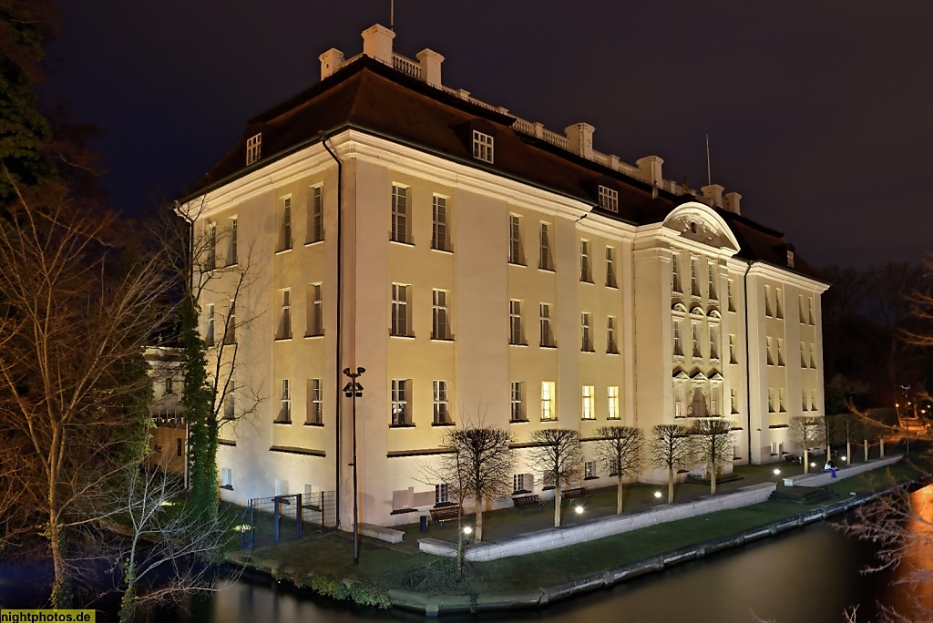 Berlin Köpenick. Kunstgewerbemuseum. Erbaut als Schloss 1677-1682 von Rutger van Langervelt. Barock. Instandsetzung 1993-1998 und Ausbau 2004-2007 von BASD Architekten