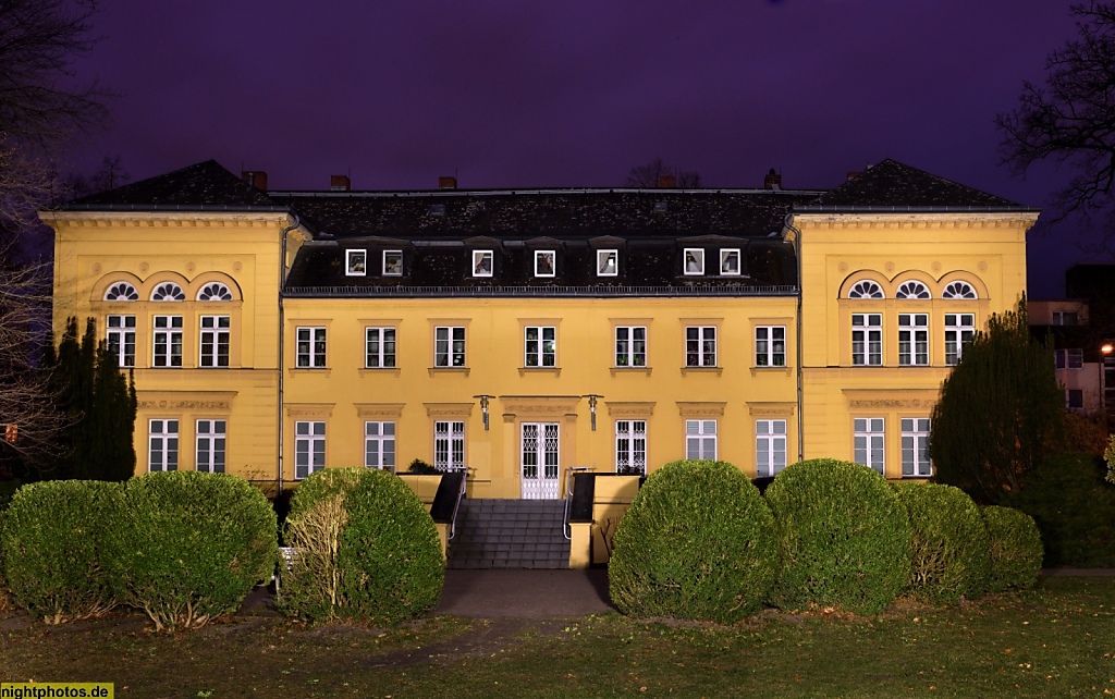 Berlin Lichterfelde Gutshaus Carstenn-Schlösschen