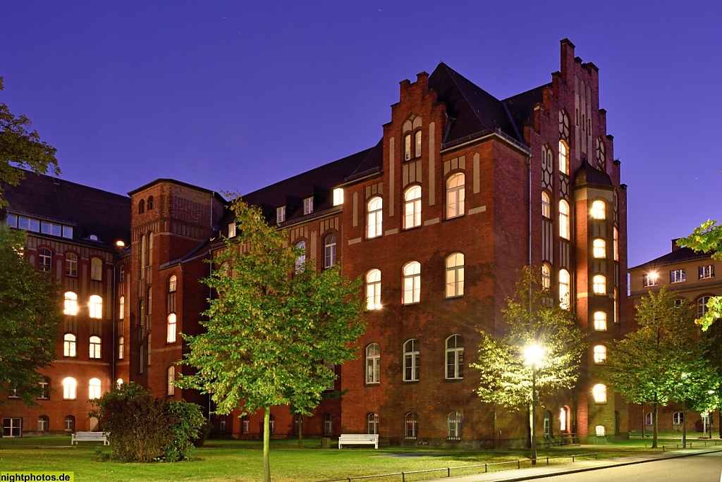 Berlin Mitte Charité Campus Mitte. Erbaut 1910-1914 als Medizinische Klinik I. und II. von Georg Diestel