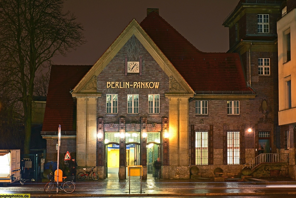 Berlin Pankow S-Bahnhof. Empfangsgebäude erbaut 1909-1914 von Karl Cornelius und Ernst Schwartz