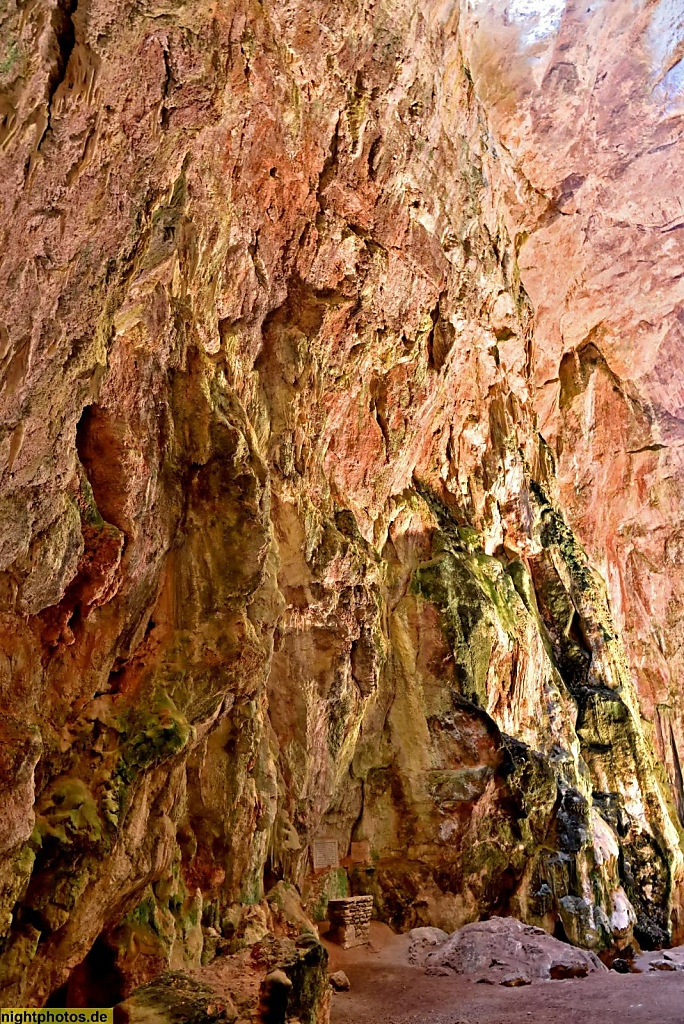 Mallorca Tropfsteinhöhle Avenc de Son Pou. Nische mit Altar