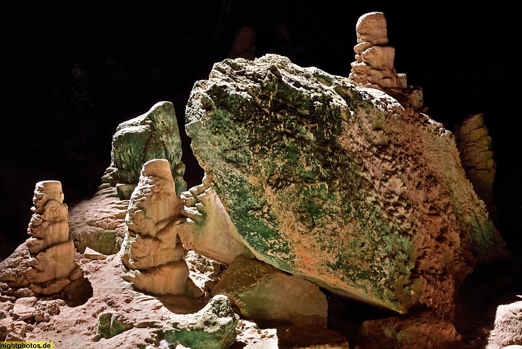 Mallorca Tropfsteinhöhle Avenc de Son Pou. Stalagmiten