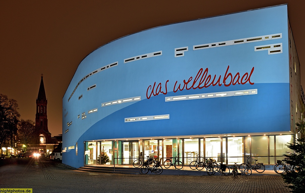 Spreewaldbad am Görlitzer Park. Erbaut 1987 von Christoph Langhof. Wiener Strasse