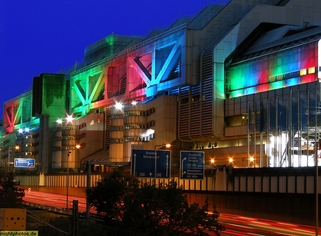 Berlin Westend ICC erbaut 1975-1979 von Ursulina Schüler-Witte u Rald Schüler neben der Stadtautobahn A100 beim Festival of Lights 2010