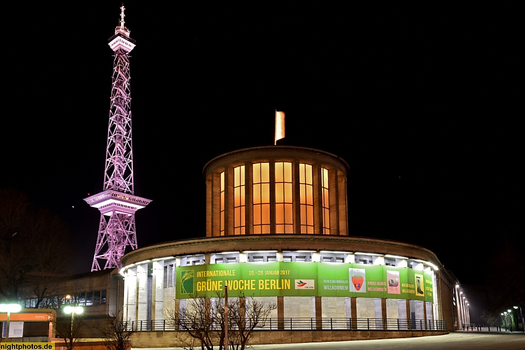 Berlin Westend Funkturm und Messehallen