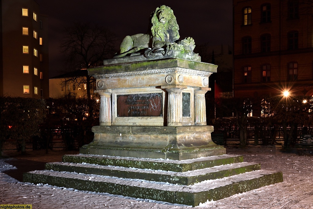 Berlin Charlottenburg Alt-Lietzow Gefallenendenkmal mit Löwenstatue errichtet 1873–1875 von Hubert Stier und Albert Wolff