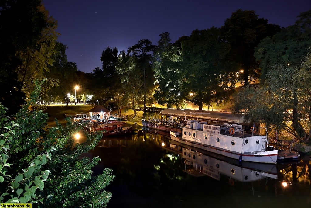 Wrocław Breslau Park am Oderufer Bootsvermietung Zatoka Gondoli Bootsvermietung und -Restaurant