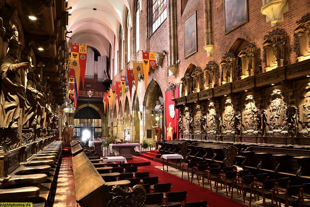 Wrocław Breslau Kathedrale St Johannes der Täufer Breslauer Dom Chorgestühl von Franz Zeller 1662-1665