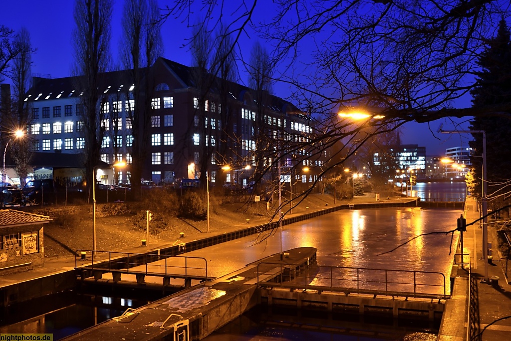 Berlin Kreuzberg GSG Gewerbehof an der Oberschleuse Lohmühleninsel