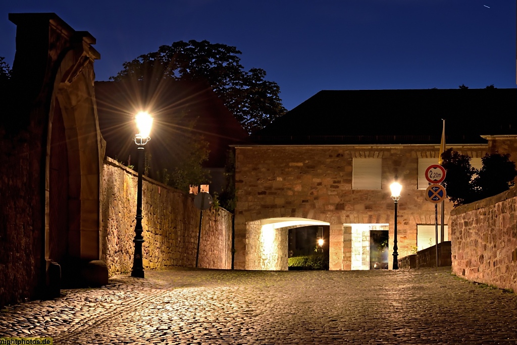 Fulda Dompfarrzentrum mit Durchfahrt zur Hinterburg