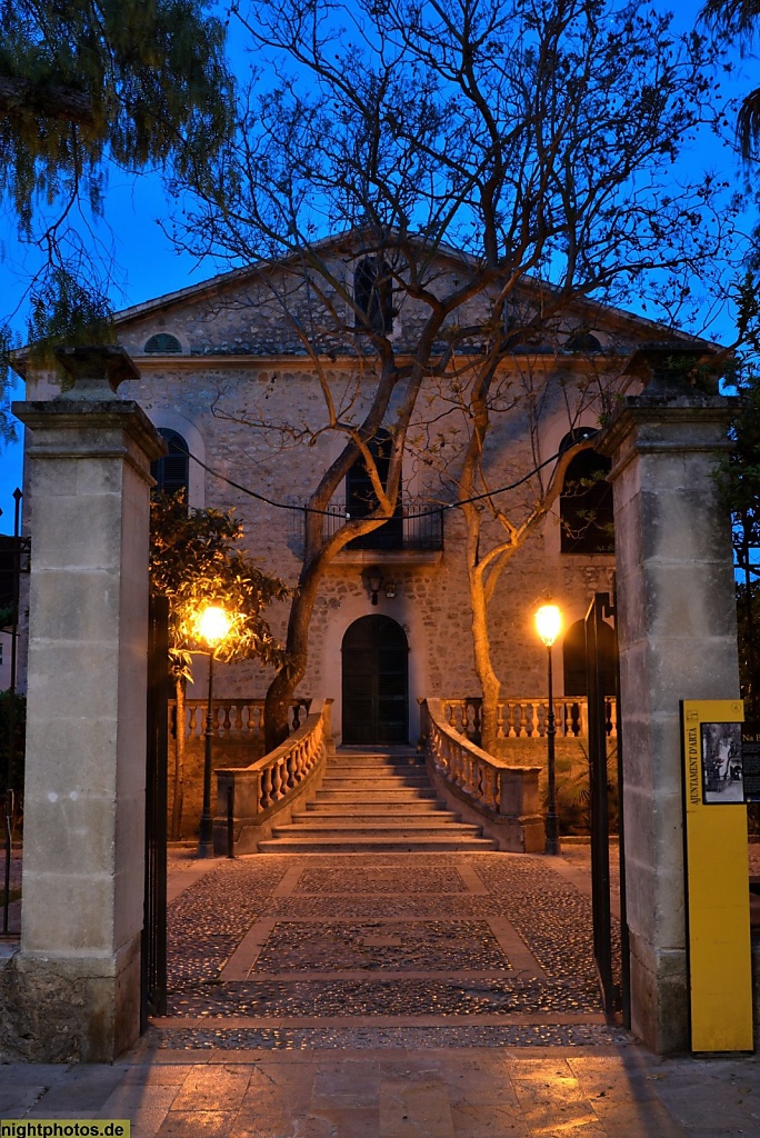 Mallorca Artà Casa de Cultura Na Batlessa