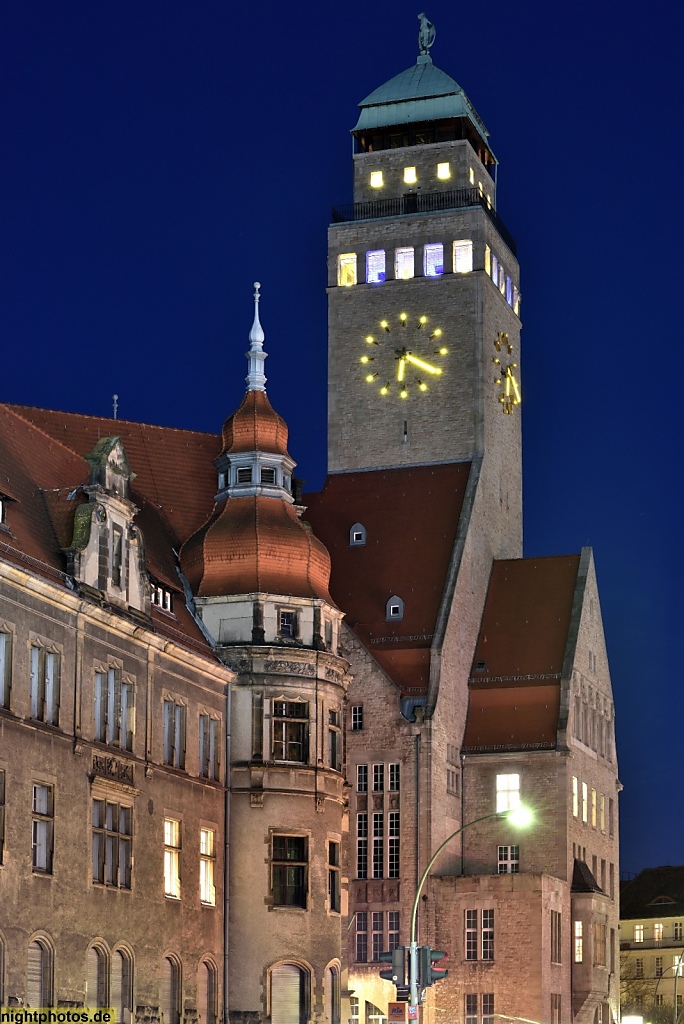 Berlin Neukölln Amtsgericht und Rathaus in der Karl-Marx-Strasse