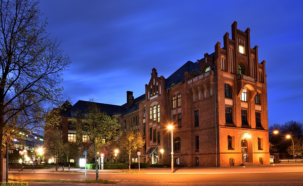 Berlin Tegel Gesundheitszentrum in Gebäuden des ehemaligen Borsigwerks erbaut 1898