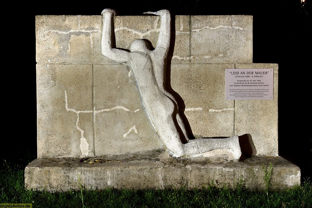 Berlin Steglitz Mahnmal Leid an der Mauer von Gerd Dieter Popielatyer