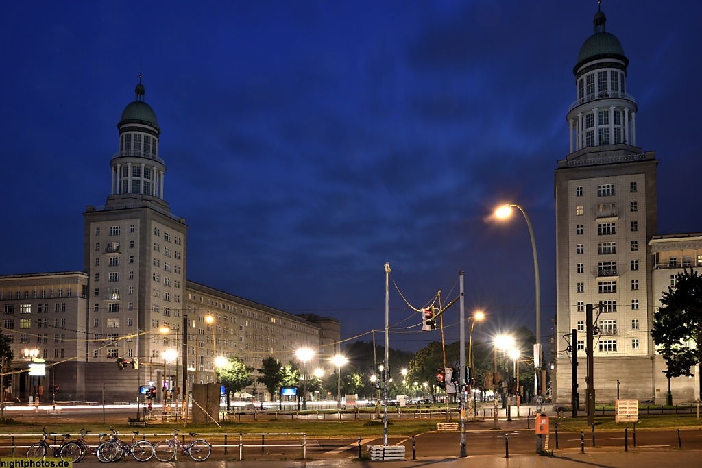 Berlin Friedrichshain Turmhäuser Karl-Marx-Allee am Frankfurter Tor