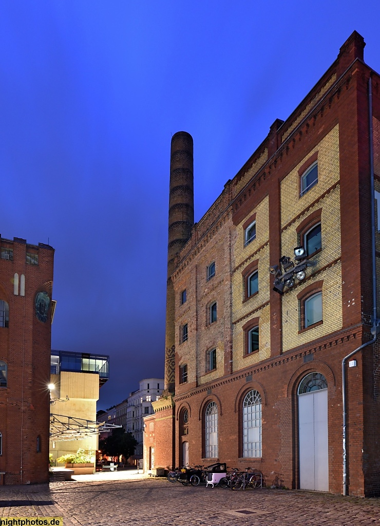 Berlin Prenzlauer Berg. Kunstgalerie neugerriemschneider. Erbaut 1841 als Brauerei untergäriger Biere für Joseph Pfeffer. Christinenstrasse 18-19