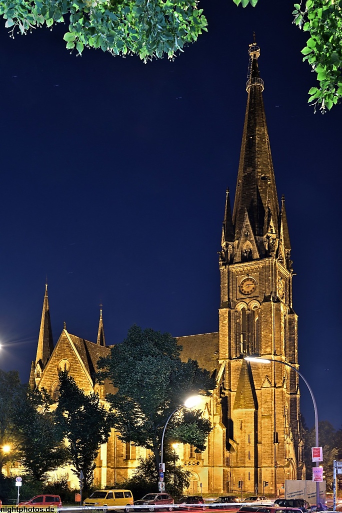 Berlin Kreuzberg Kirche am Südstern erbaut 1894-1897 von Ernst August Roßteuscher als evangelische Garnisonkirche im neugotischen Stil auf dem Kaiser-Friedrich-Platz
