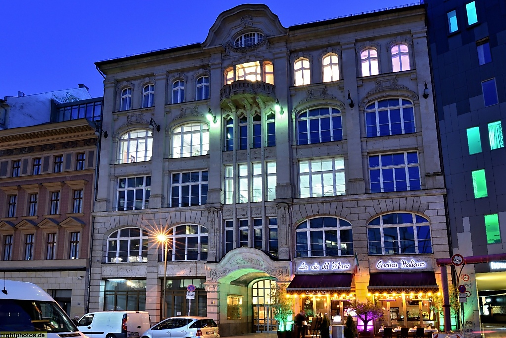 Berlin Mitte Jugendstil-Geschäftshaus H Schimming erbaut um 1908 in der Mauerstrasse 83-84