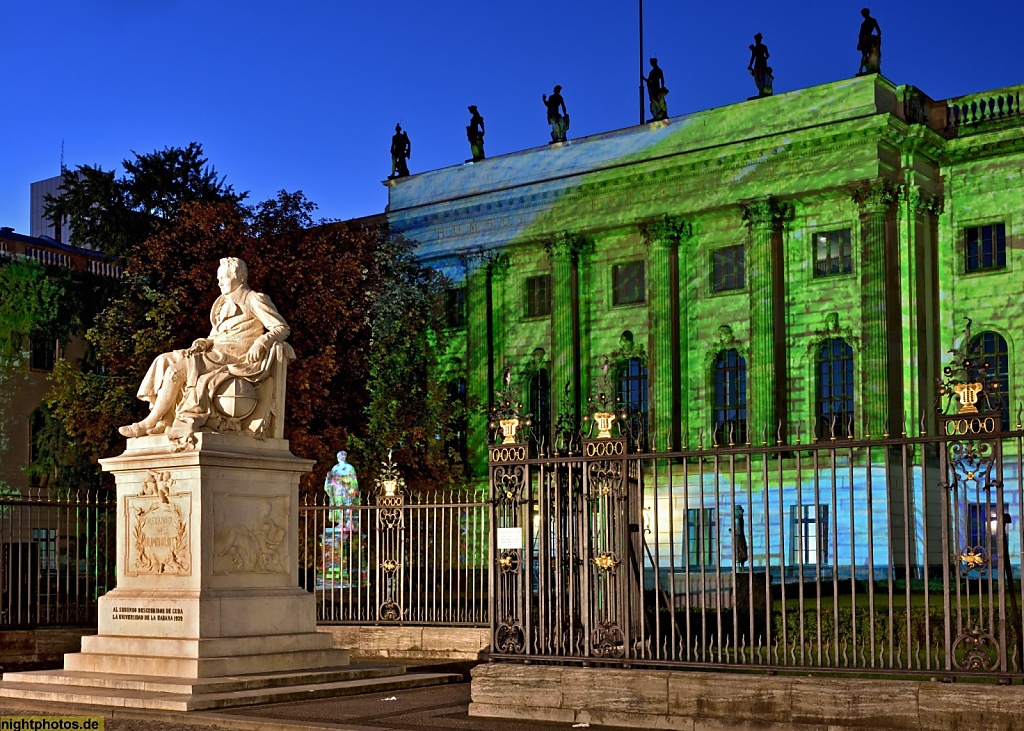 Berlin Mitte Humboldt Universität Hauptgebäude Erbaut 1748-1753 als Palais des Prinzen Heinrich von Johann Boumann im Barock. Universität seit 1809. Rekonstruiert 1962