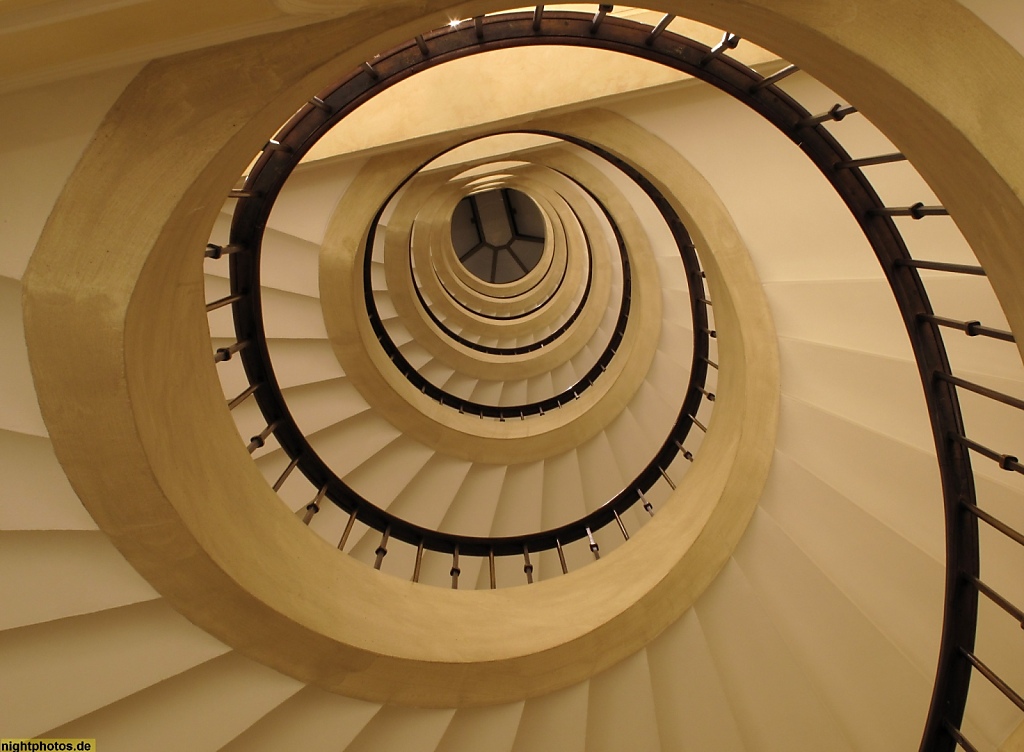 Barcelona Hotel Astoria Wendeltreppe