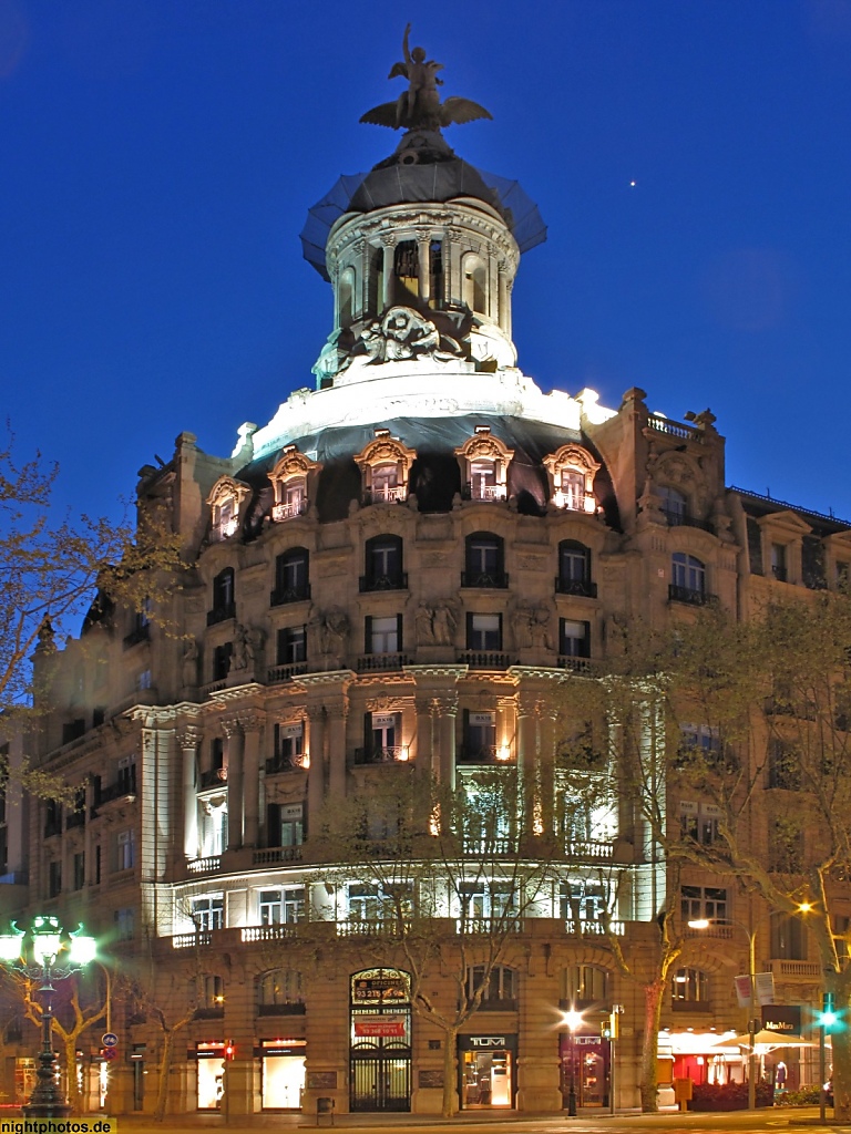 Barcelona Geschäftshaus mit Tempietto am Passeig de Gracia