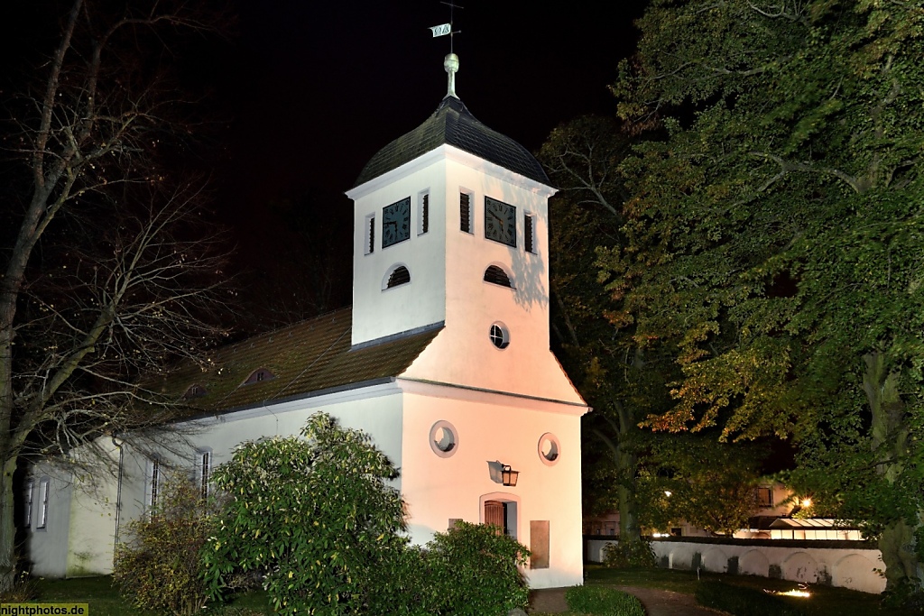 Berlin Spandau Dorfkirche Kladow erbaut im frühen 19 Jahrhundert