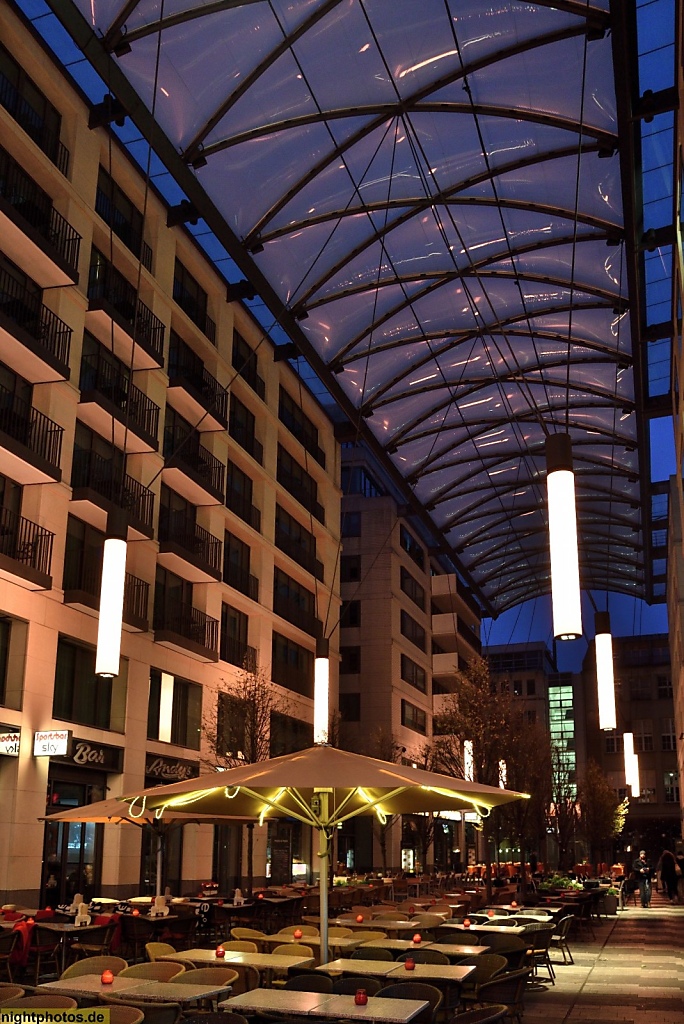 Berlin Mitte Dom Aquaree Mall